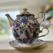 Blue Vine Tea for One Set